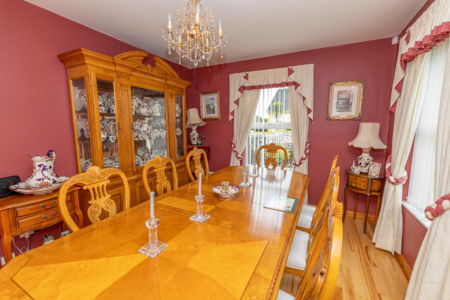 2 Burrenbridge Close