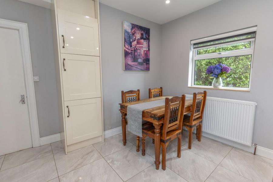 68 Manse Road 68 Manse Road