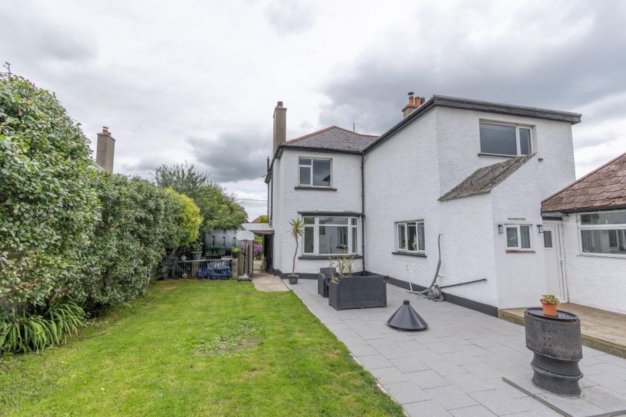 68 Manse Road