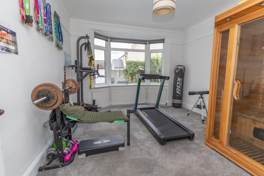 68 Manse Road 68 Manse Road