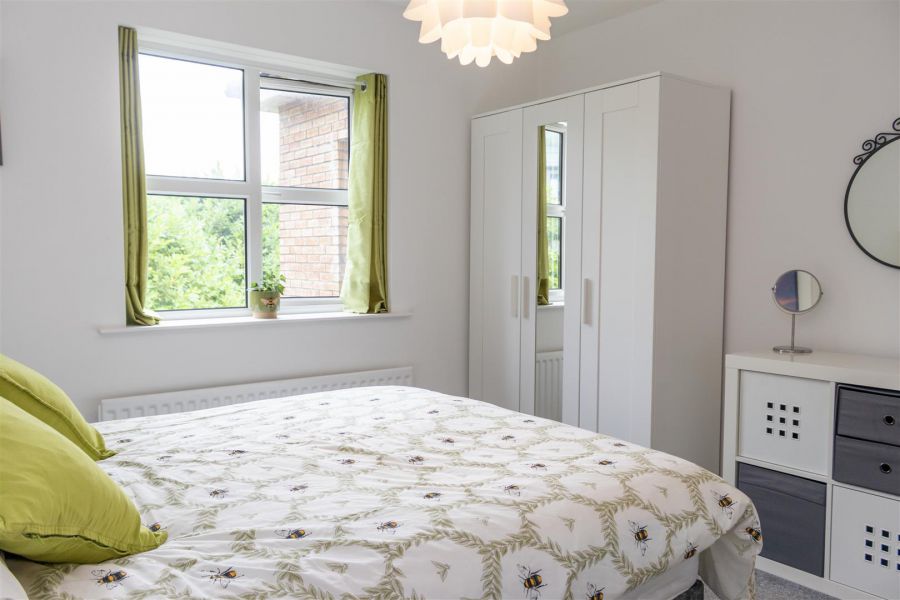 24 Lawnfield Grove