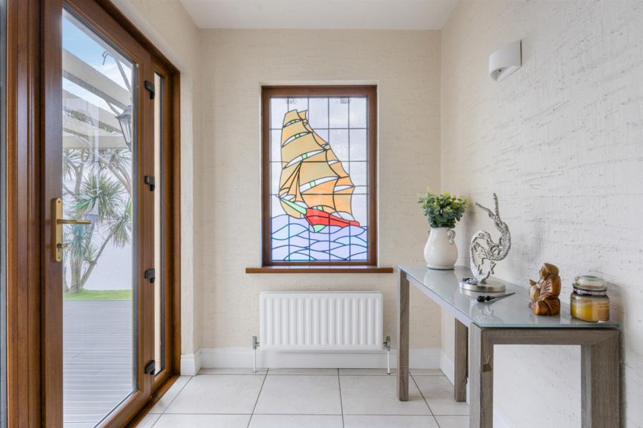 Waters Edge, 20 Pats Road