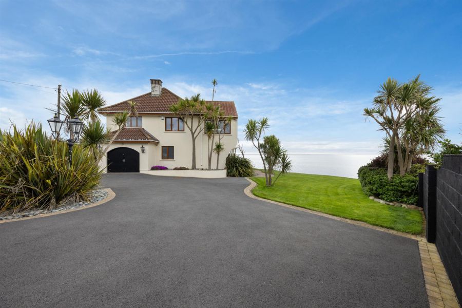 Waters Edge, 20 Pats Road