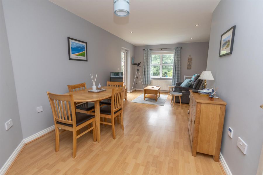 23 Lawnfield Grove