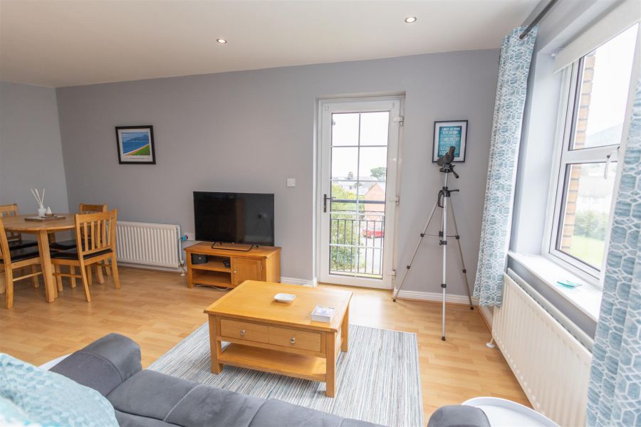 23 Lawnfield Grove