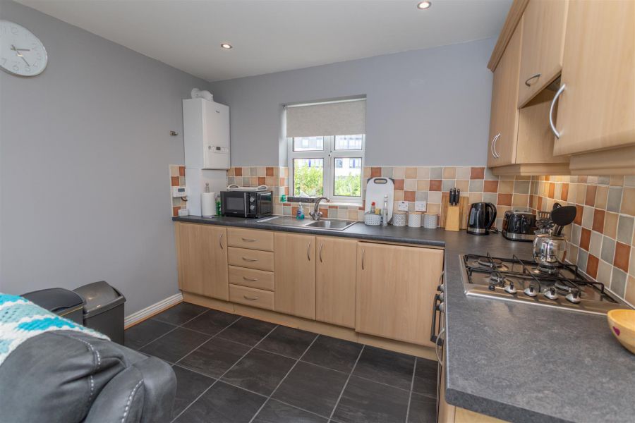 23 Lawnfield Grove