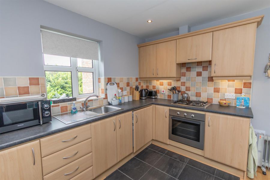 23 Lawnfield Grove