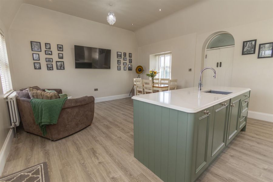76 Bryansford Road