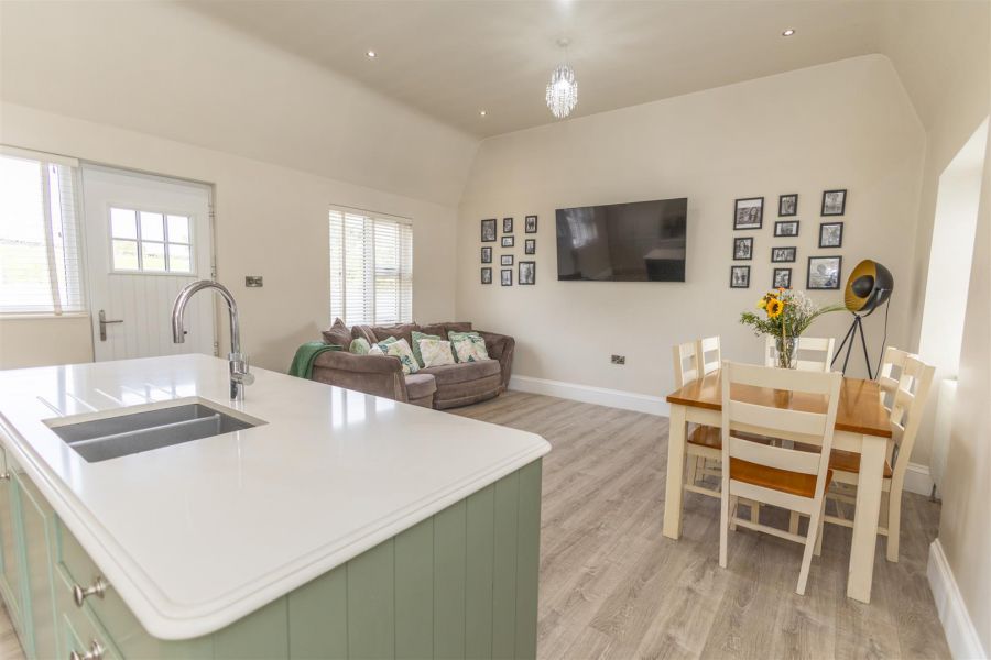 76 Bryansford Road