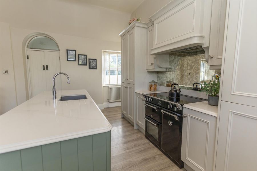 76 Bryansford Road