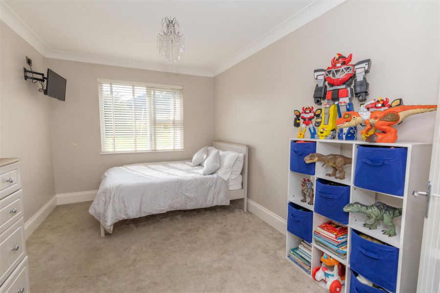 76 Bryansford Road